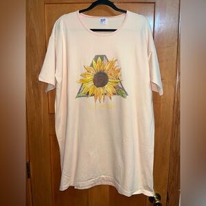 Vintage Anvil Light Peach Women’s Tee One Size Fits All